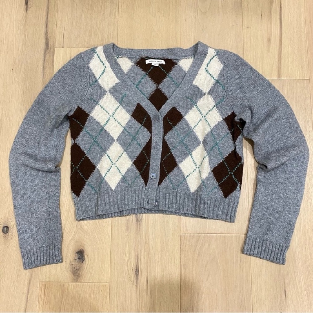 American Eagle | Grey Argyle Plaid Cardigan Sweater 🩶